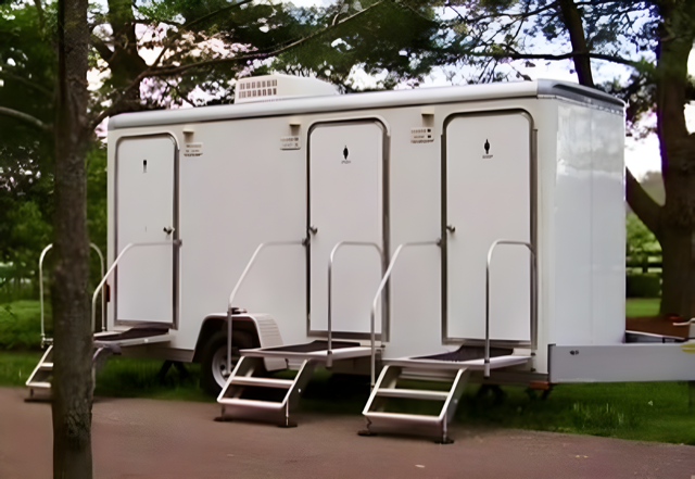 Emergency use bathroom trailers